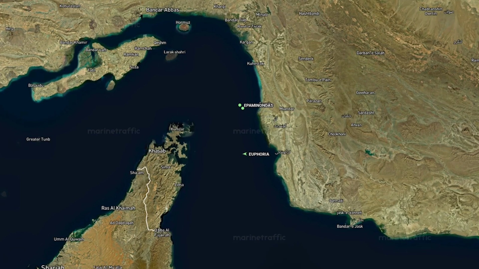 ഹോർമുസ് കടലിടുക്കിൽ നാടകീയ നീക്കങ്ങൾ; രണ്ട് വിദേശ കപ്പലുകൾ ഇറാൻ പിടിച്ചെടുത്തു, മൂന്നാമത്തെ കപ്പലും ലക്ഷ്യമിട്ട് റെവല്യൂഷണറി ഗാർഡ് കോർപ്സ്