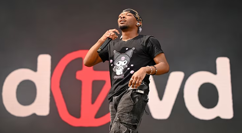 പതിനാലുകാരിയുടെ മരണം: ഗായകന്‍ ഡേവിഡ് ബര്‍ക്ക് അറസ്റ്റില്‍