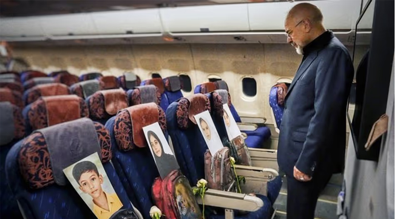 സമാധാന ചര്ച്ചയ്ക്കുള്ള യാത്രയില് അമേരിക്കന് ആക്രമണത്തില് കൊല്ലപ്പെട്ട കുട്ടികളുടെ ചിത്രങ്ങള് പങ്കുവെച്ച് ഇറാന് സ്പീക്കര്