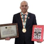 സംഗീത ലോകത്തെ അമ്പരിപ്പിപ്പിച്ചു!ഒരു മലയാള ഗാനം 101 ട്യൂണിൽ -ലോക റെക്കോർഡ് ഭേദിച്ചു തിരുവല്ലക്കാരൻ ജോളി സാമുവേൽ