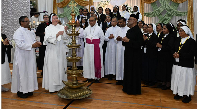 പ്രഥമ മലയാളി സന്യാസിനീ സംഗമത്തിന് ചിക്കാഗോയിൽ വർണ്ണാഭമായ തുടക്കം