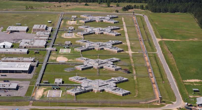 ഐസിഇ കസ്റ്റഡിയില് മെക്സിക്കന് യുവാവ് കൊല്ലപ്പെട്ടു: ഇതുവരെ കസ്റ്റഡിയില് മരണപ്പെട്ടത് 47 പേര്