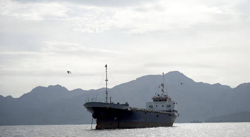 ഇറാന് തുറമുഖം ഉപരോധിക്കാന് 15 യുദ്ധക്കപ്പലുകള് വിന്യസിച്ച് യുഎസ്എ: ഉപരോധം നേരിടുമെന്ന് ഇറാന്