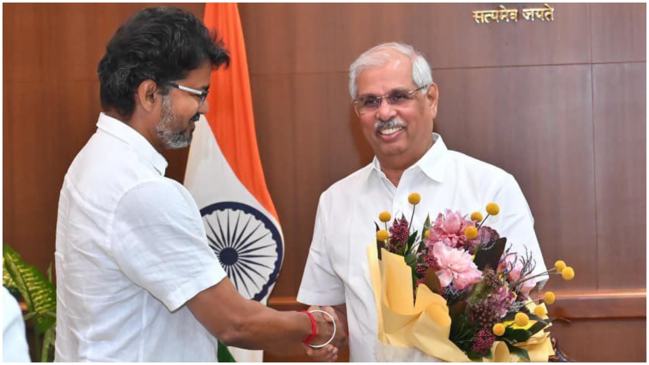 നാളെ വിജയ് യുഗത്തിന് തുടക്കം! ഗവർണർ അനുവാദം നൽകി. 11 മണിക്ക് തമിഴ്നാട് മുഖ്യമന്ത്രിയായി സത്യപ്രതിജ്ഞ ചെയ്യും