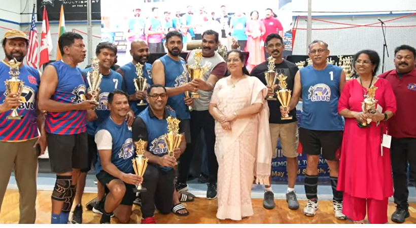 ജിമ്മി ജോര്ജ് വോളിബോള് 40+ വിഭാഗം: ഹൂസ്റ്റണ് ചലഞ്ചേഴ്സിനെ വീഴ്ത്തി കാലിഫോര്ണിയ ബ്ലാസ്റ്റേഴ്സ് ജേതാക്കള്; കോര്ട്ടില് ആവേശമായി സിനിമാതാരം തമ്പി ആന്റണിയും