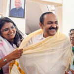 സെന്‍ട്രല്‍ സ്‌റ്റേഡിയത്തിലേക്ക് ജനപ്രവാഹം: ഇന്ന് യുഡിഎഫിന്റെ ദിനമെന്ന് പ്രവര്‍ത്തകര്‍