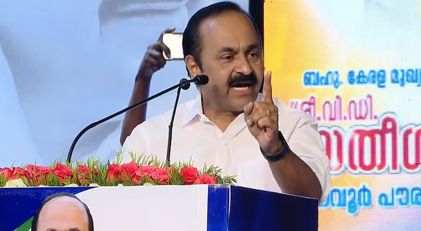 പതിനായിരങ്ങളുടെ പ്രാര്ഥനയുടെ സഫലീകരണമാണ് മുഖ്യമന്ത്രി സ്ഥാനം: എന്നെ ഓര്ത്ത് നിങ്ങള്ക്ക് തലകുനിക്കേണ്ടി വരില്ല: വി.ഡി.സതീശന്