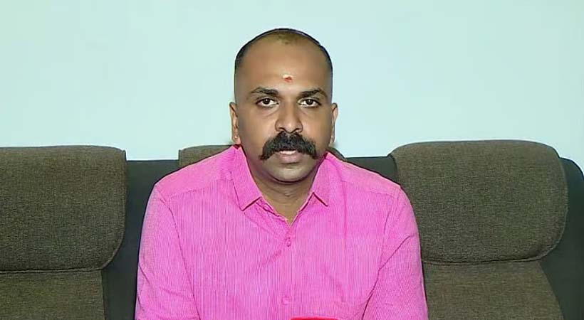 25 കോടി രൂപ ചാക്കുകളിലായി ബിജെപി ഓഫീസിലെത്തിയെന്ന വെളിപ്പെടുത്തല്: വെളിപ്പെടുത്തല് നടത്തിയത് മുന് ഓഫീസ സെക്രട്ടറി