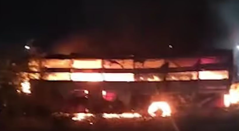 രാജസ്ഥാനില് ബസ് ട്രക്കുമായി കൂട്ടിയിടിച്ച് എട്ടുപേര് മരിച്ചു