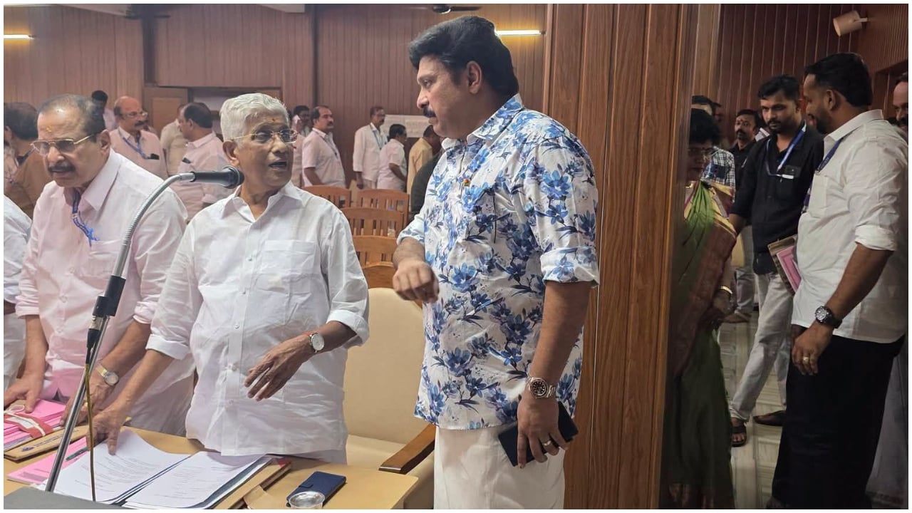 ‘പറയാനുള്ളത് എപ്പോഴും തുറന്നുപറഞ്ഞിട്ടുണ്ട്’, ചിത്രം പങ്കുവച്ച് സുകുമാരൻ നായർക്കെതിരെ രൂക്ഷ വിമർശനവുമായി ഗണേഷ് കുമാർ