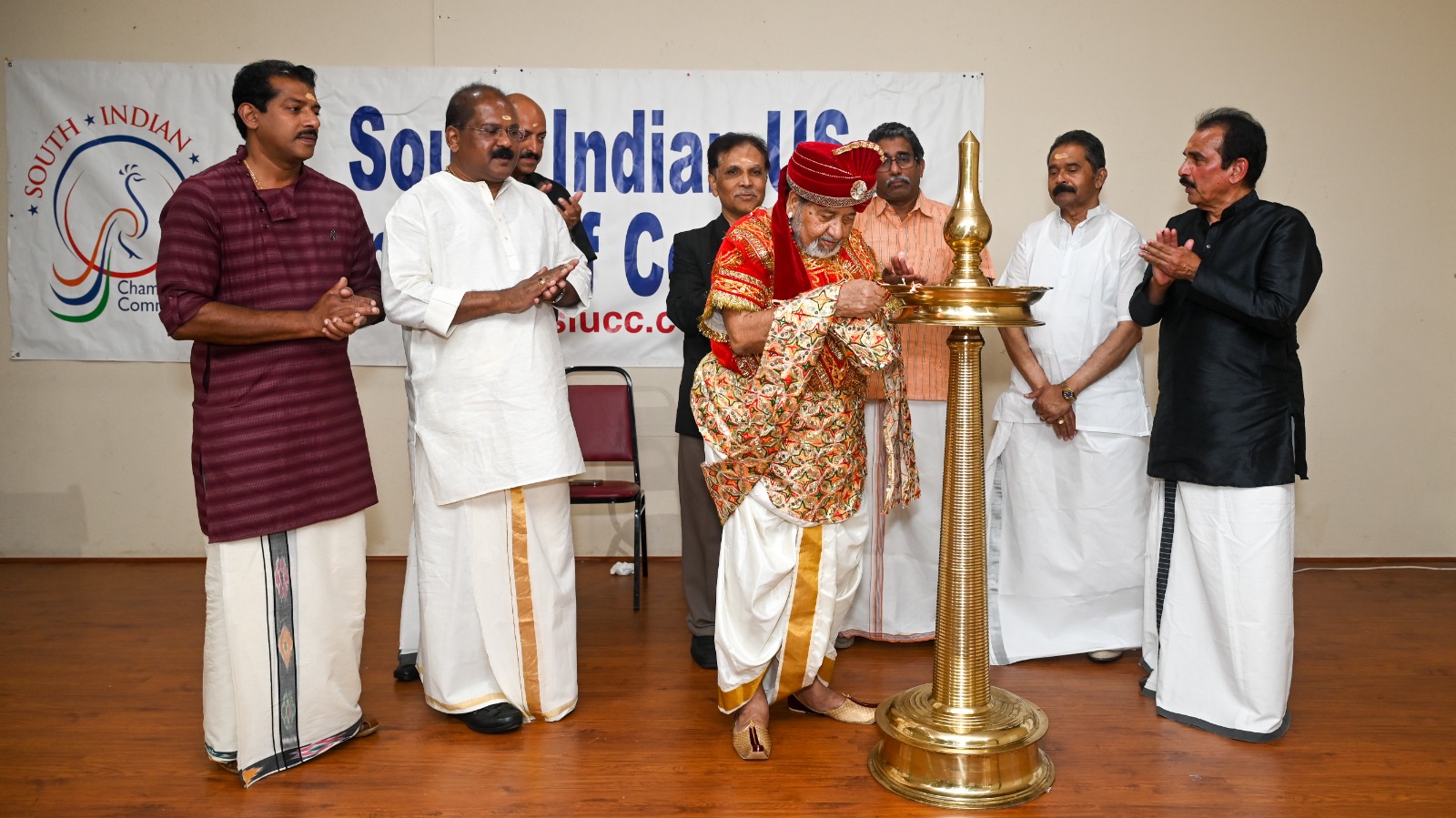 ദേ മാവേലി ഹൂസ്റ്റണില്! സൗത്ത് ഇന്ത്യന് ചേംബര് ഓഫ് കൊമേഴ്സിന്റെ പ്രഥമ ഓണാഘോഷവും വാര്ഷികാഘോഷങ്ങളുടെ കിക്കോഫും വിസ്മയമായി