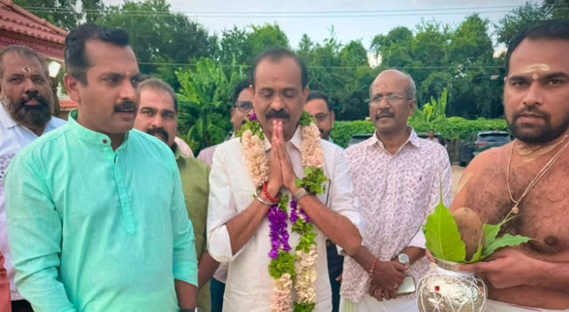 ഹൂസ്റ്റണ്‍ ശ്രീ ഗുരുവായൂരപ്പന്‍ ക്ഷേത്രത്തില്‍ വി.വി. രാജേഷിനും പി. ശ്രീകുമാറിനും ഊഷ്മള സ്വീകരണം നല്‍കി
