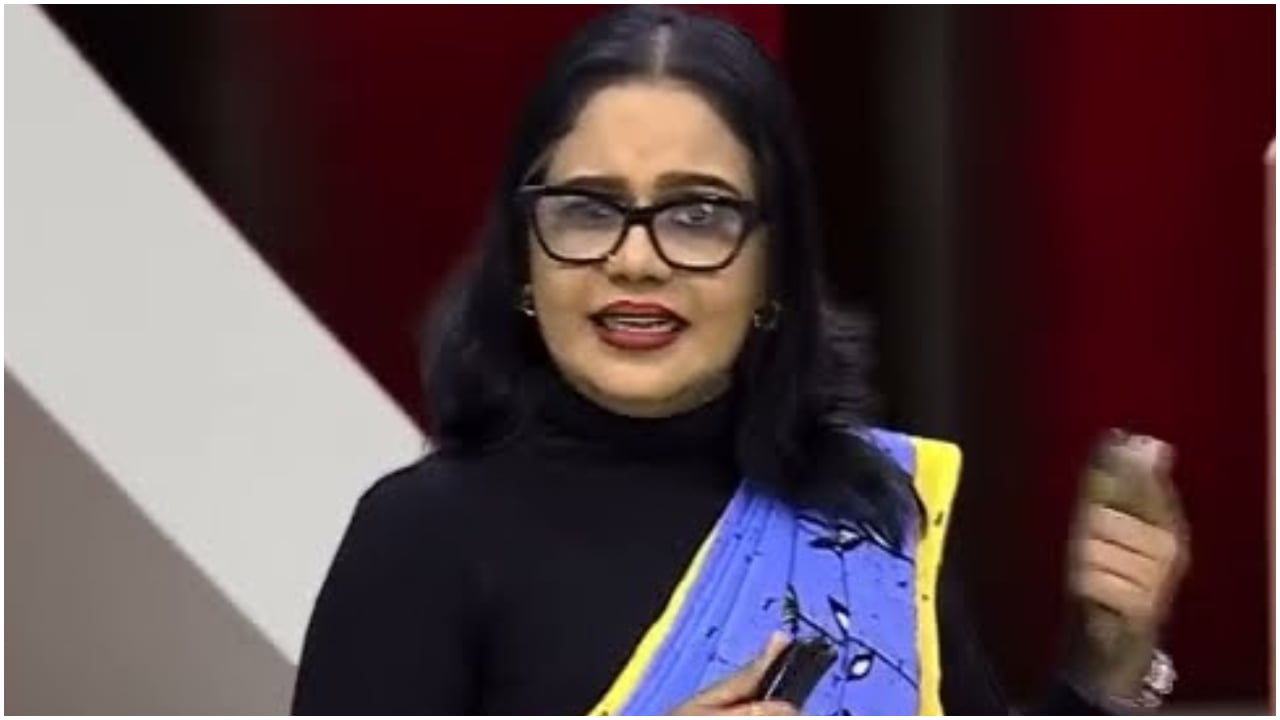 മതവിദ്വേഷ പരാമർശത്തിലെ പരാതി, മാധ്യമപ്രവർത്തക അപർണ കുറുപ്പിനെതിരെ കേസ്