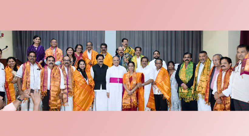 ചിക്കാഗോയിലെ സാമൂഹിക പ്രവര്‍ത്തകര്‍ക്ക് ചിക്കാഗോ പൗരാവലിയുടെ സ്‌നേഹാദരം