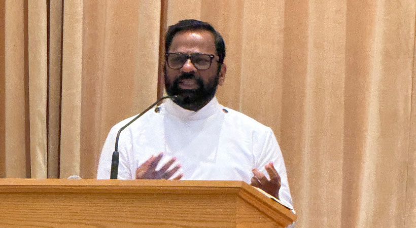 സുരക്ഷിതമായ സൗകര്യങ്ങളില്‍നിന്ന് പുറത്തുകടന്ന് ദൈവീക ദൗത്യത്തിലേക്ക് ധീരമായി മുന്നേറണം: റവ. ജെയിംസ് കെ ജോണ്‍