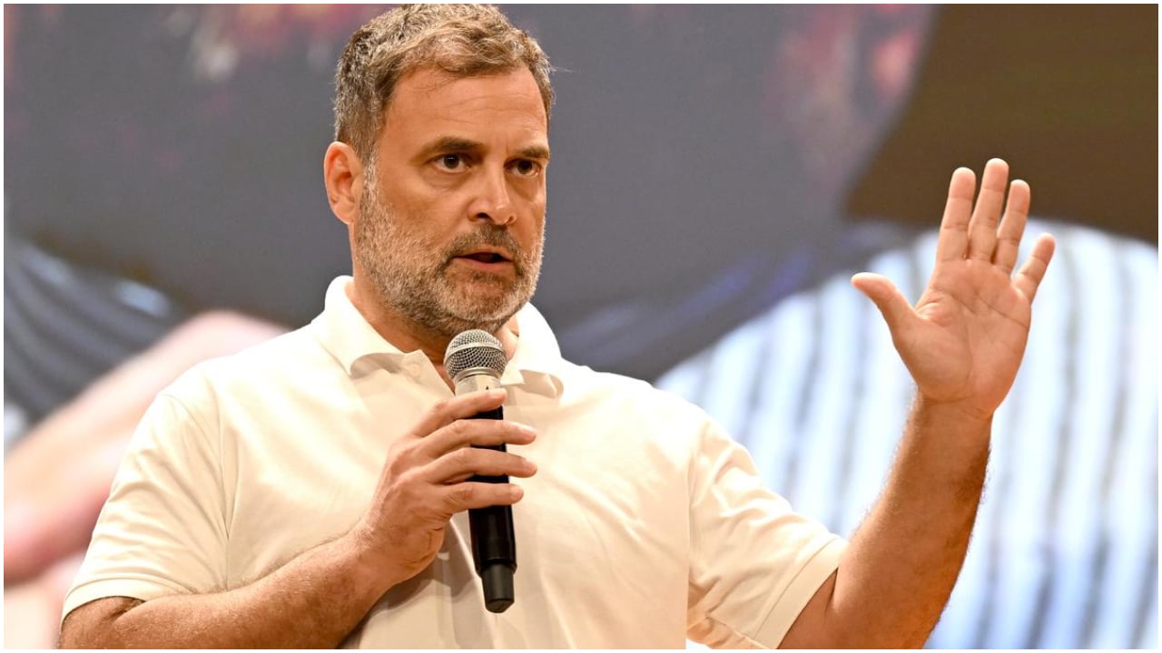‘എത്ര പൊലീസിനെ ഇറക്കിയാലും ഭയമില്ല, പിന്മാറില്ല’; ഡൽഹിയിലെ പോലീസ് വേട്ടയ്ക്കെതിരെ രാഹുൽ ഗാന്ധി, നാളെ കോൺഗ്രസസും ഇന്ത്യ സഖ്യവും തെരുവിലിറങ്ങും